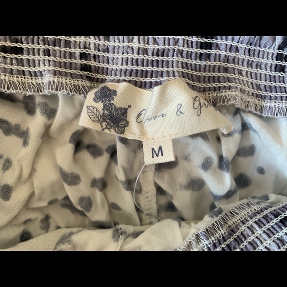 Olive & Grey Brand Women’s Shorts - Picture 3 of 8